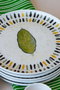 Hermia Juego de Desayuno de Porcelana de 14 Piezas en Blanco, Verde y Amarillo